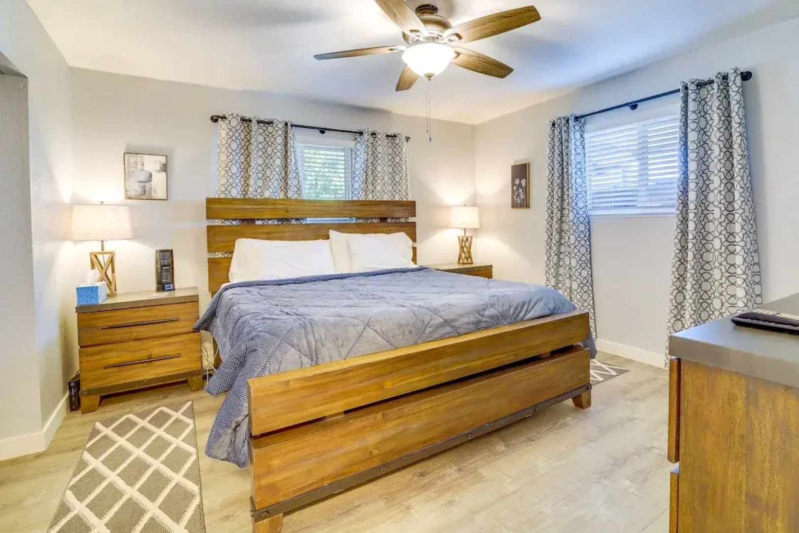 Cozy Cottonwood Home w/ Covered Patio & Gas Grill!