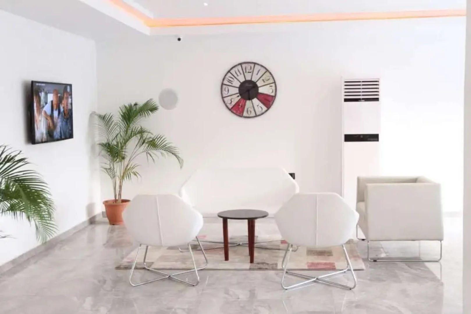 The Point Rayfield  Hotel