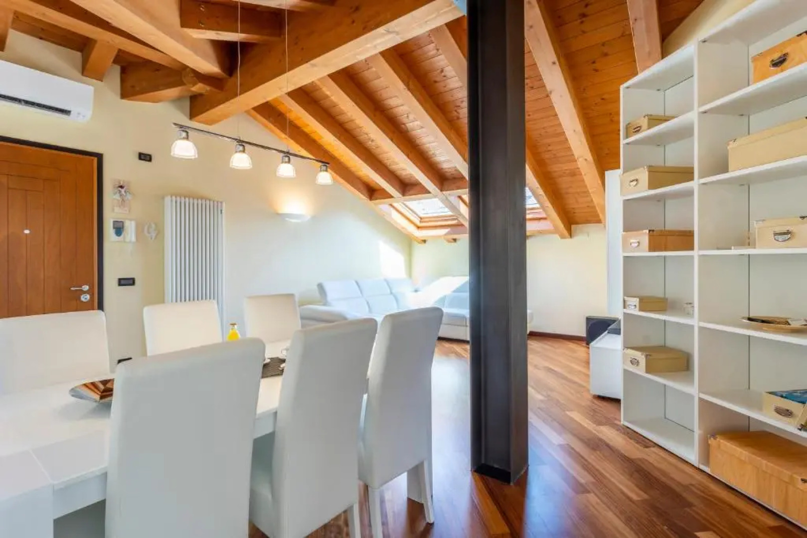 New Deal - APT with Terrace & Jacuzzi