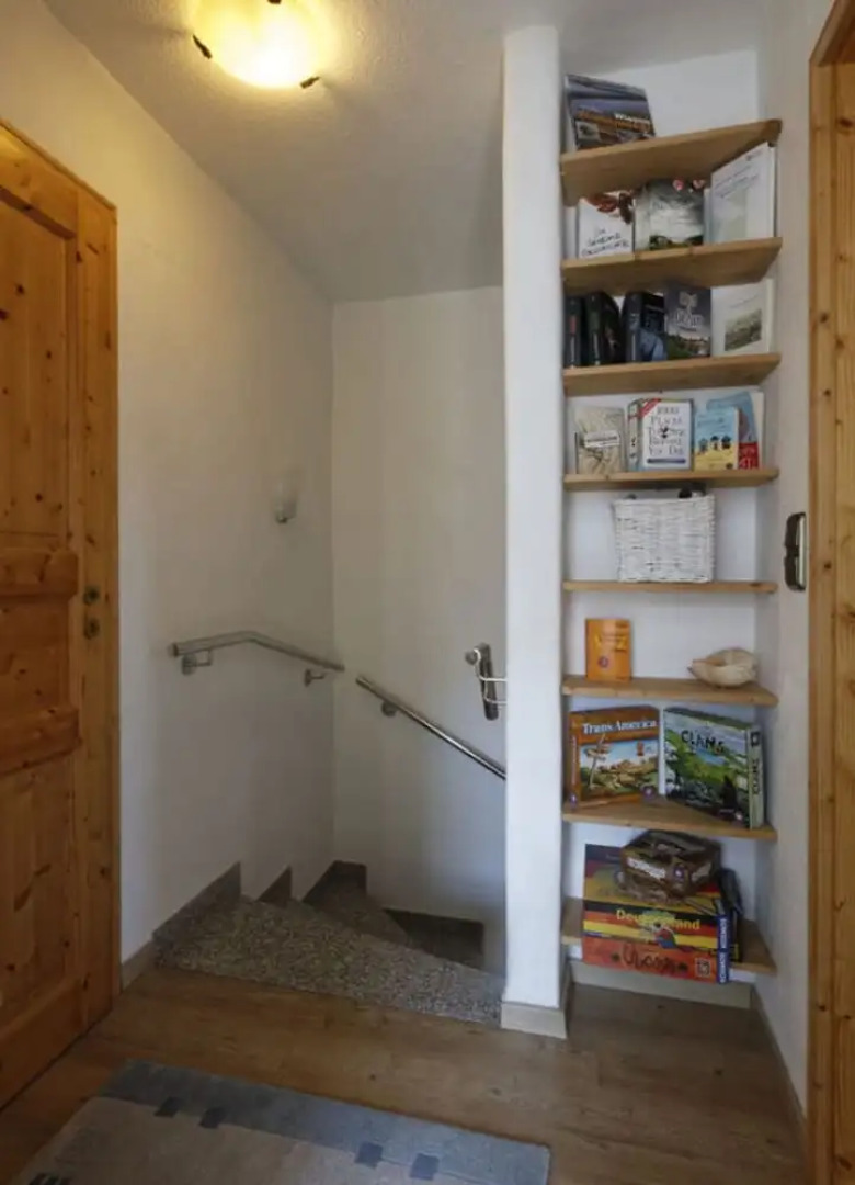 Henny Modern Retreat