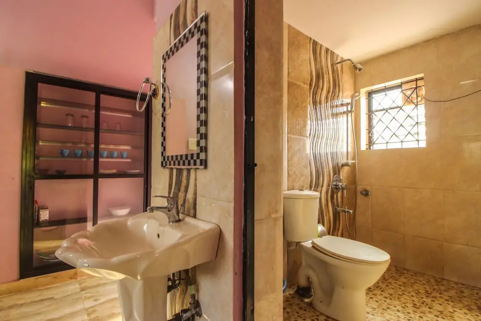 OYO 11314 Home Vibrant 2BHK Villa Siolim