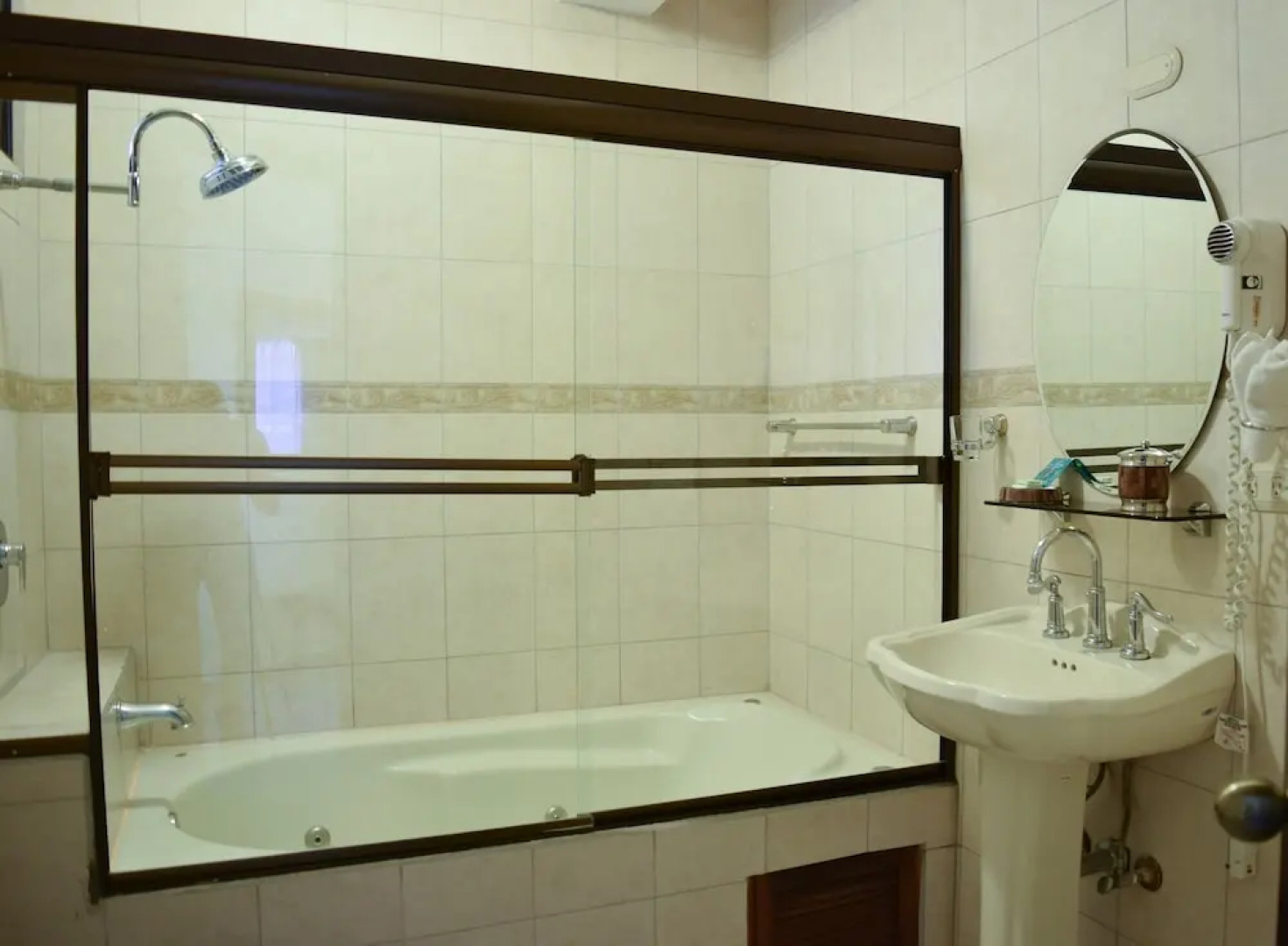 Lucky's Hotel y Casino