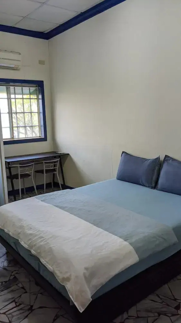 The Lodge for Cyclists - Hostel