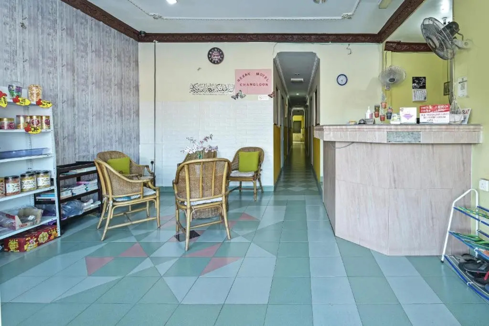 OYO 90736 Lh Resak Motel