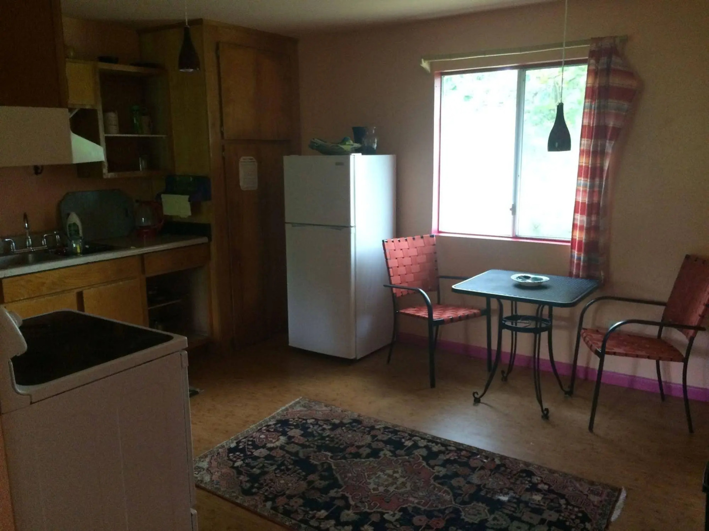 Hedonisia Hawaii Eco-Hostel Community