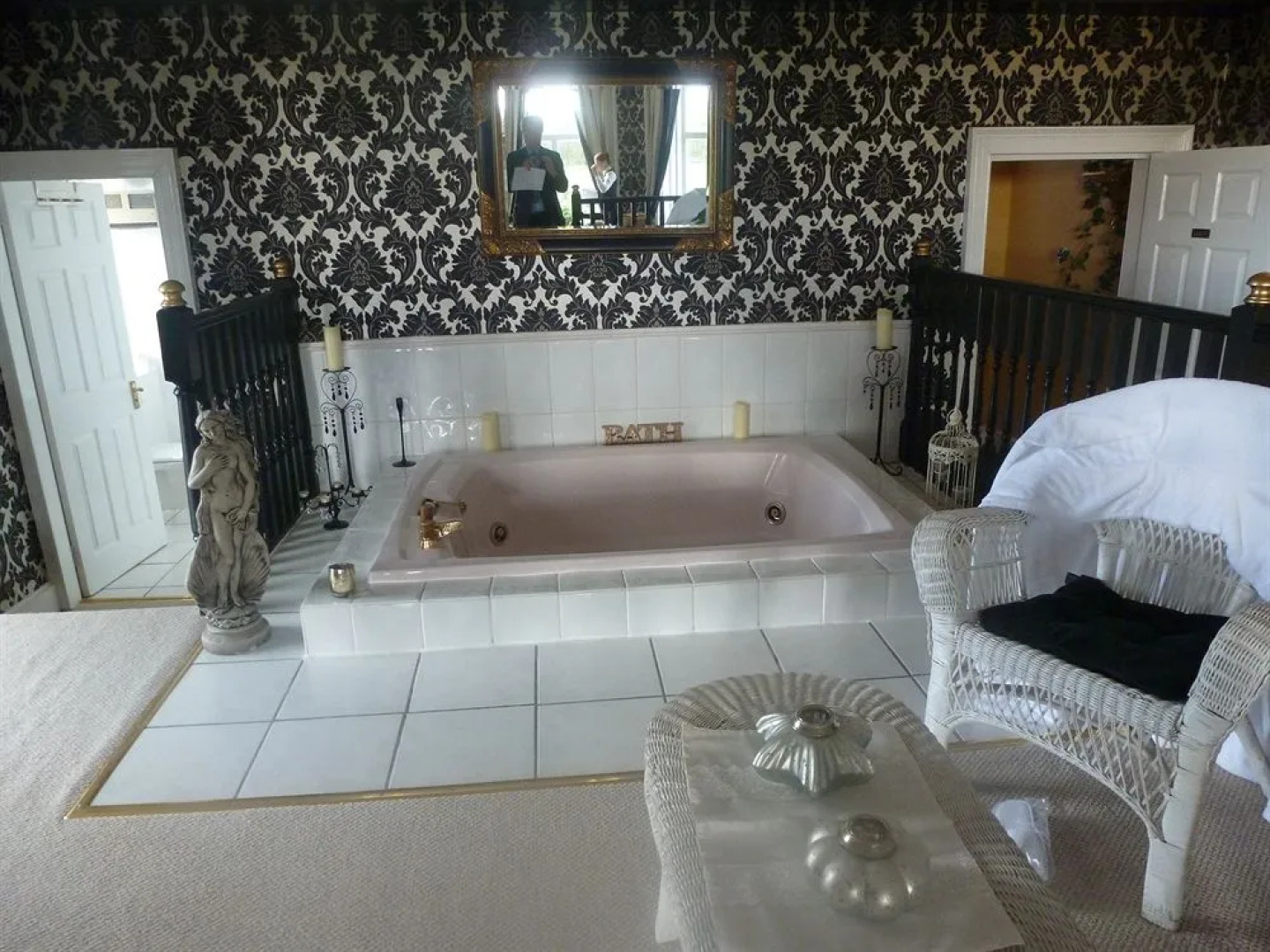 Shieldhill Castle Hotel