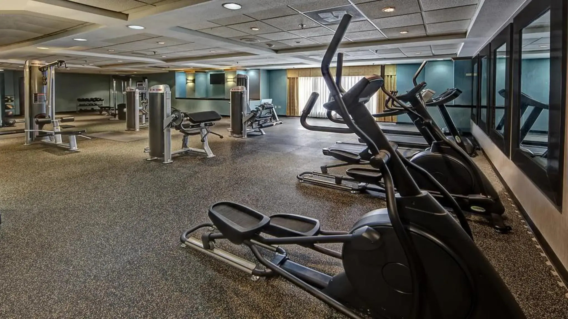 Clarion Hotel & Suites Conference Center Memphis Airport