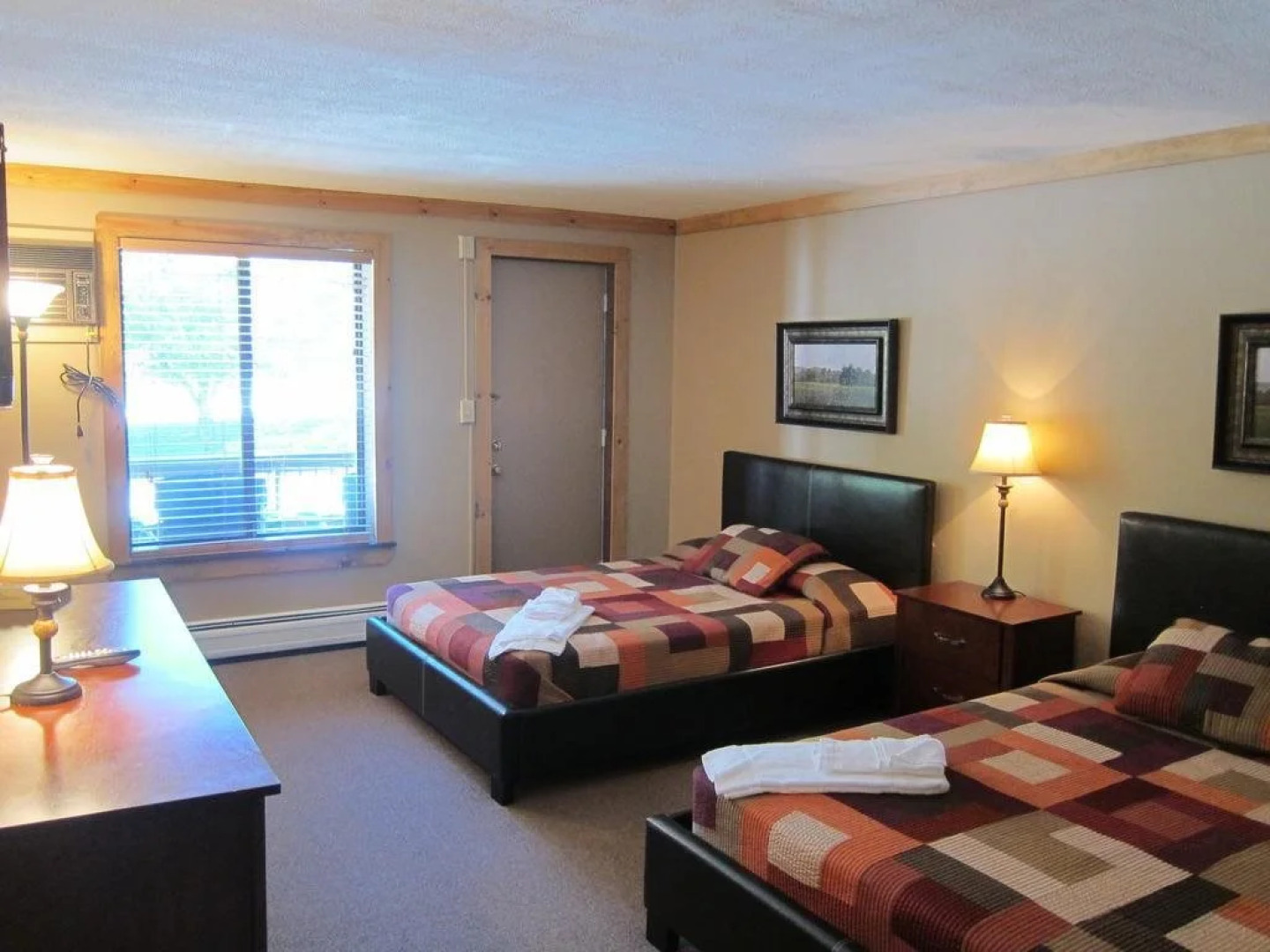 Butternut Inn and Pancake House