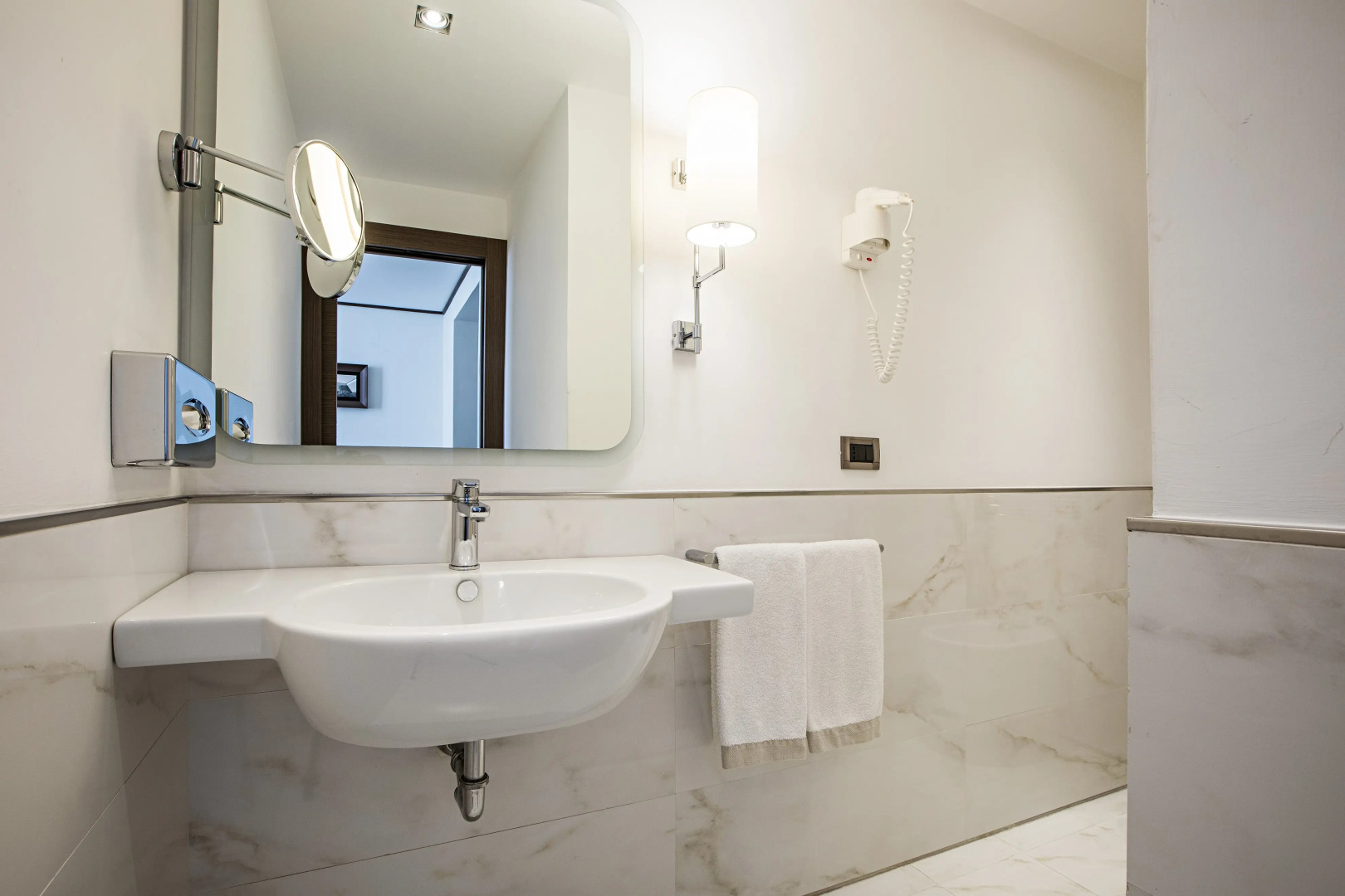 The Independent Hotel