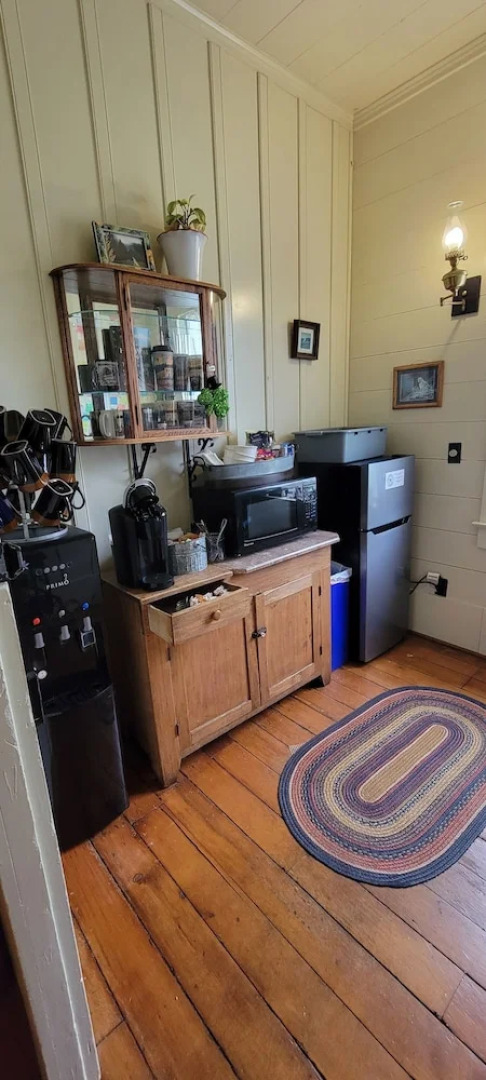 Wolf Creek Inn & Tavern