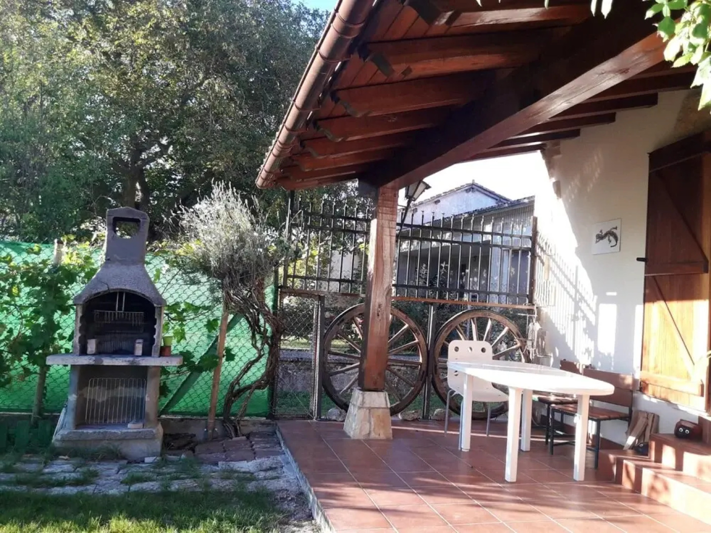 House With 5 Bedrooms in Munain, With Wonderful Mountain View and Enclosed Garden