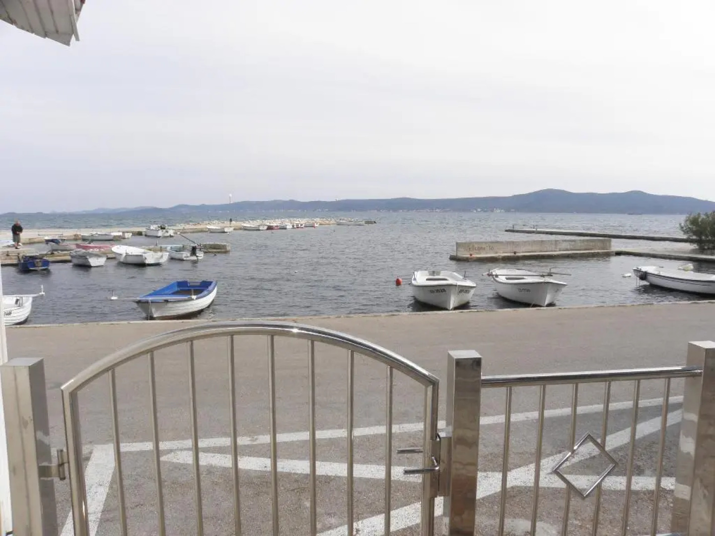 Apartment Sreca - 10m from the sea A1 Sukosan, Zadar riviera
