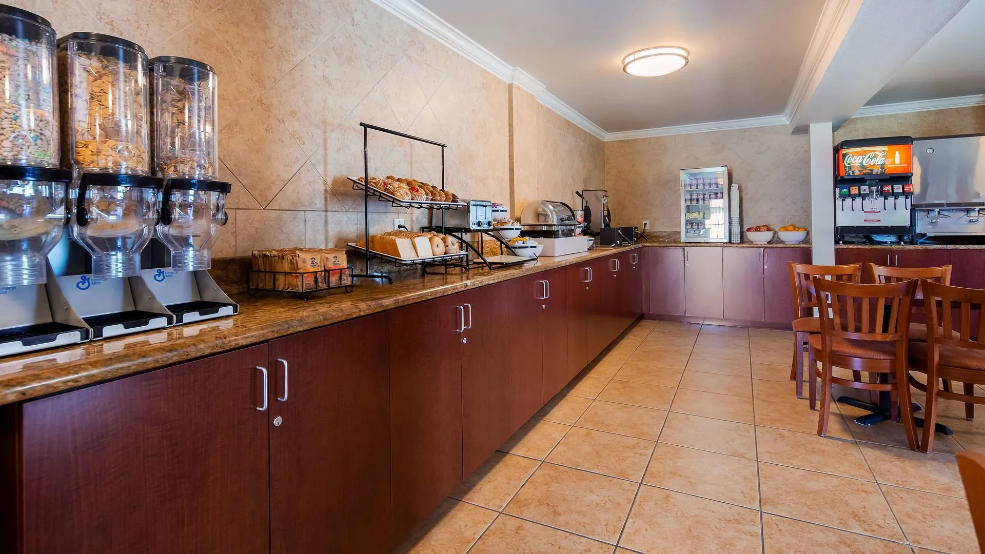 Lompoc Valley Inn & Suites
