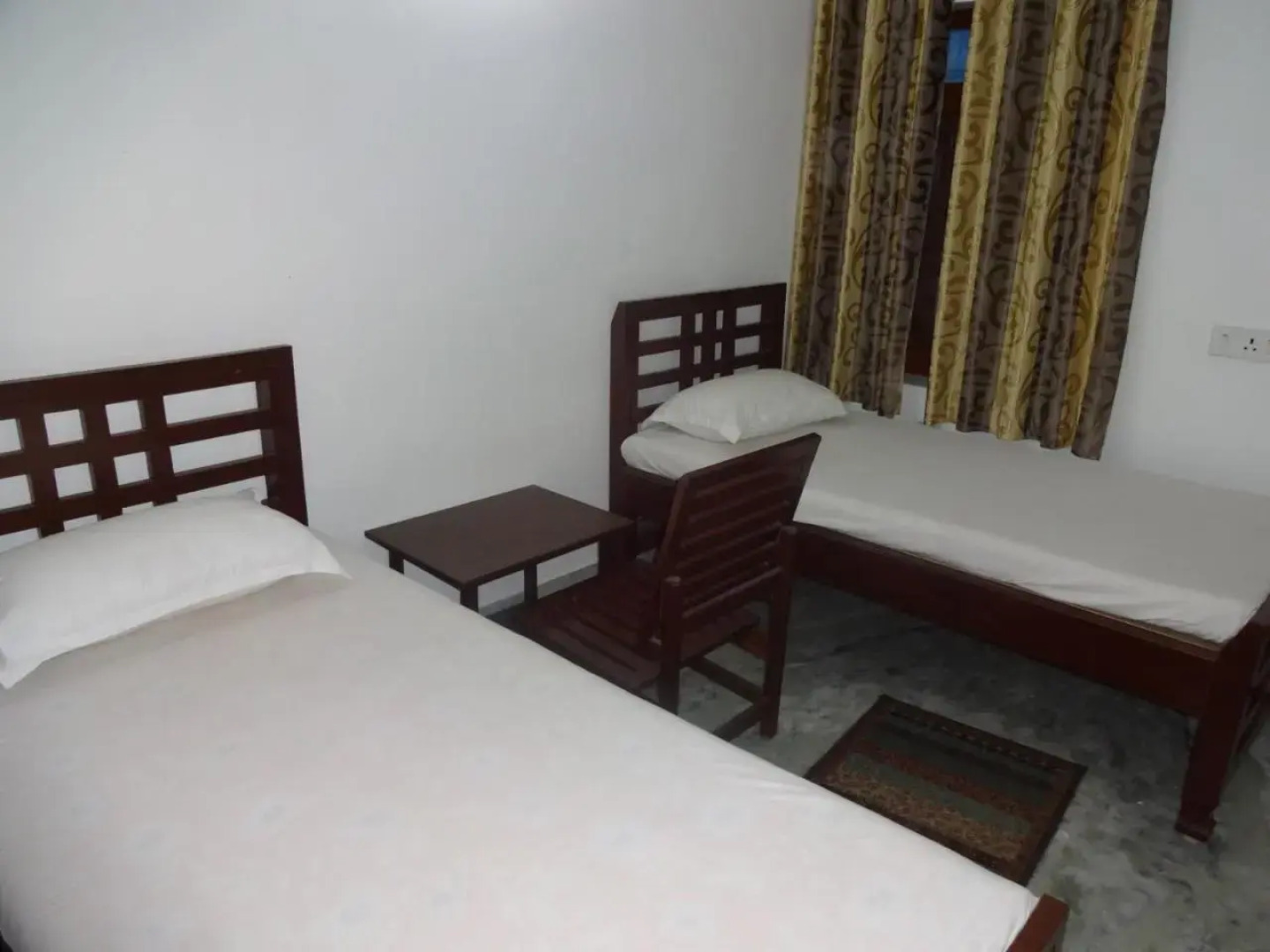Harsh & Yash Guest House