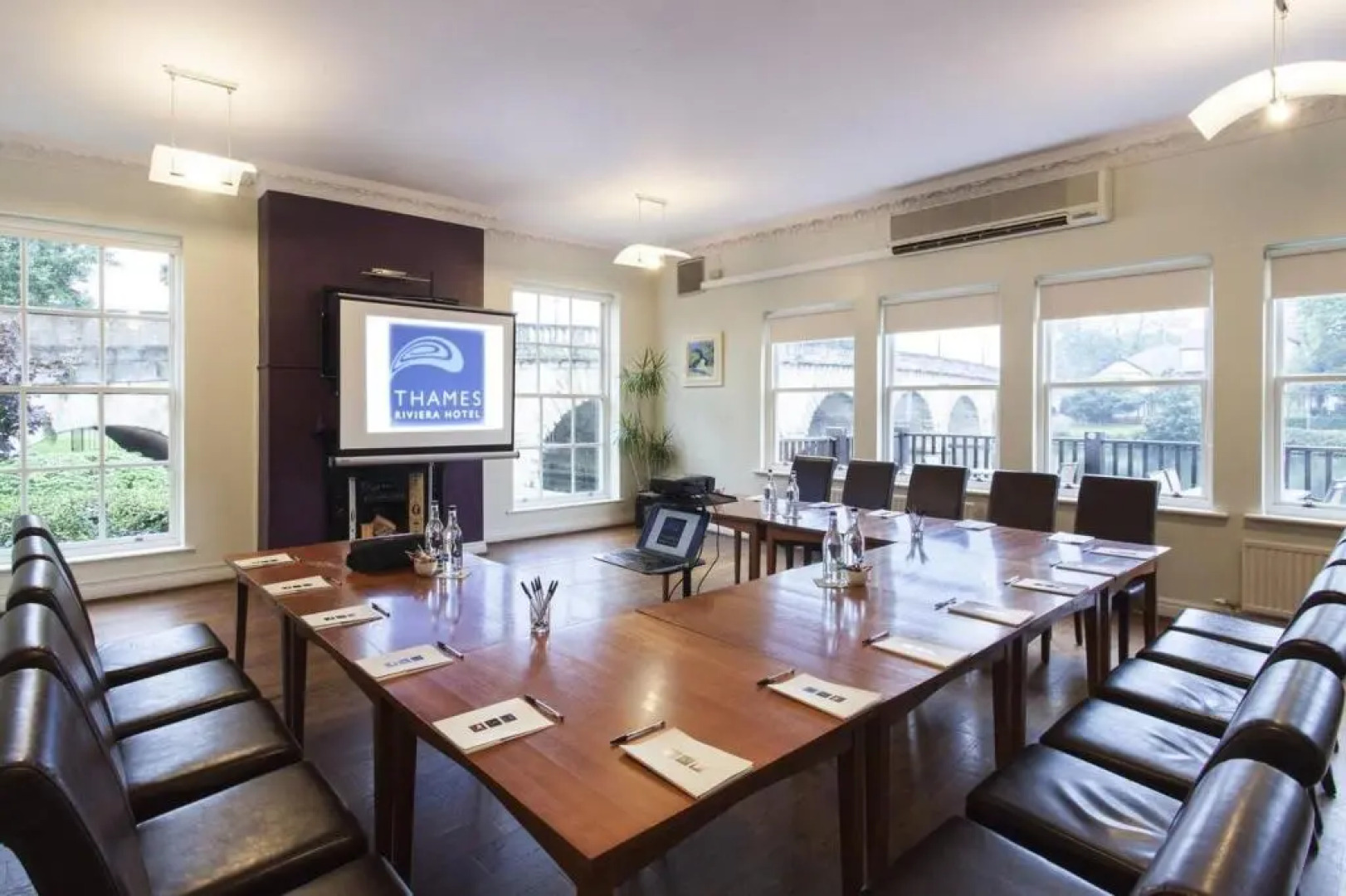 Thames Riviera Hotel, Sure Hotel Collection by Best Western