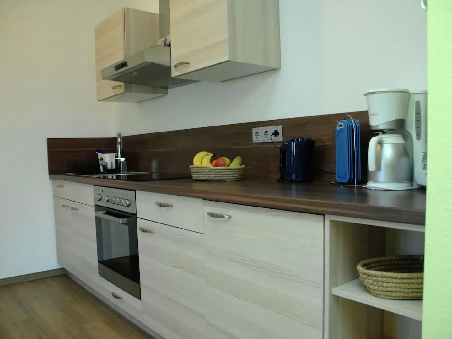 Spacious Seaside Apartment in Pepelow