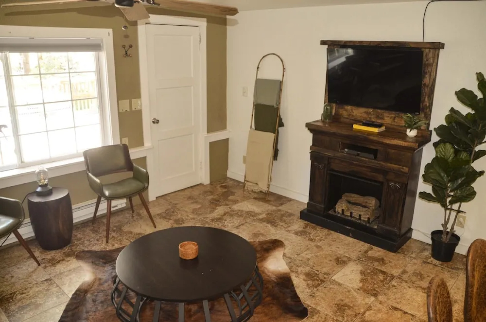 The Woolly Bugger Inn