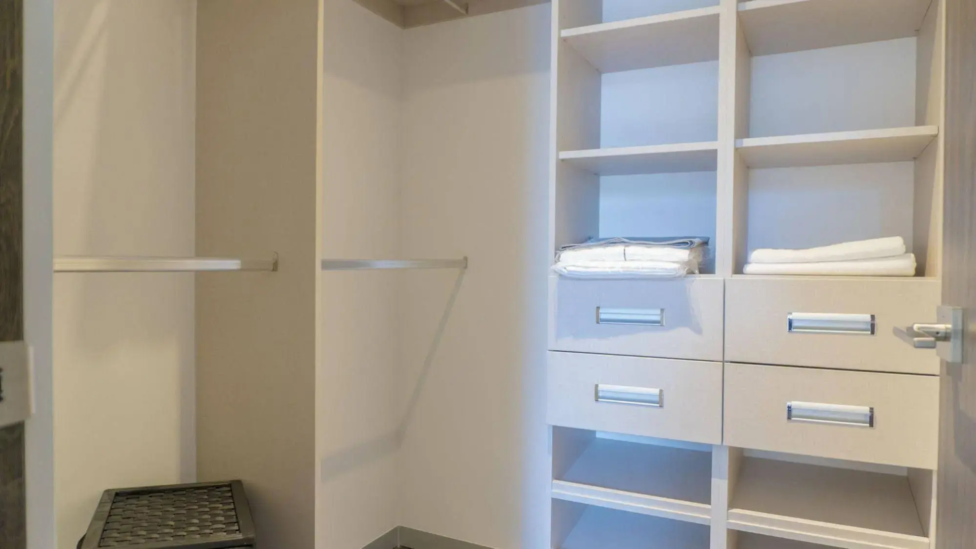 Arborea Flats by Corporate Stays