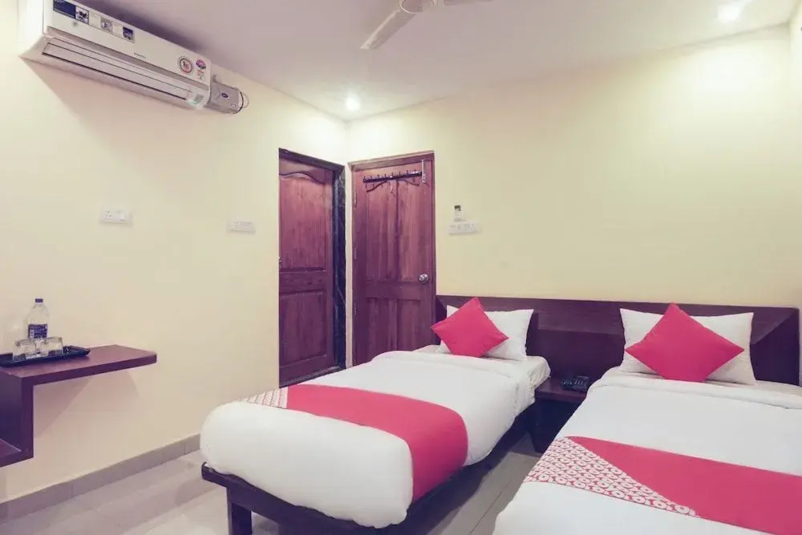 Hotel Galaxy Residency By OYO Rooms