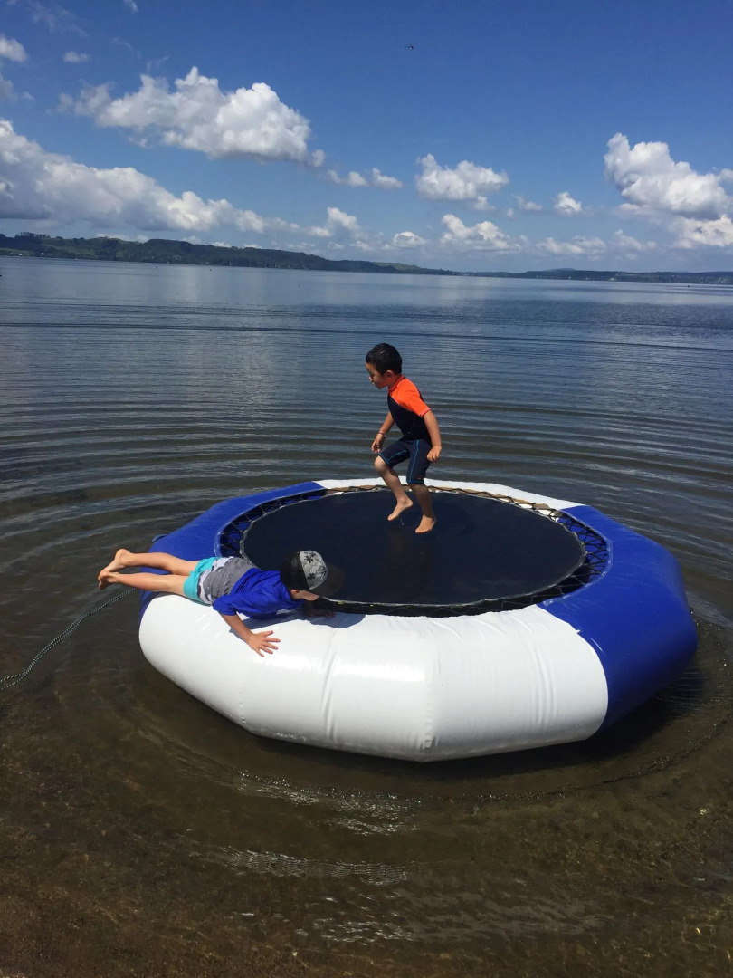 Jack & Di's Lakefront Motel