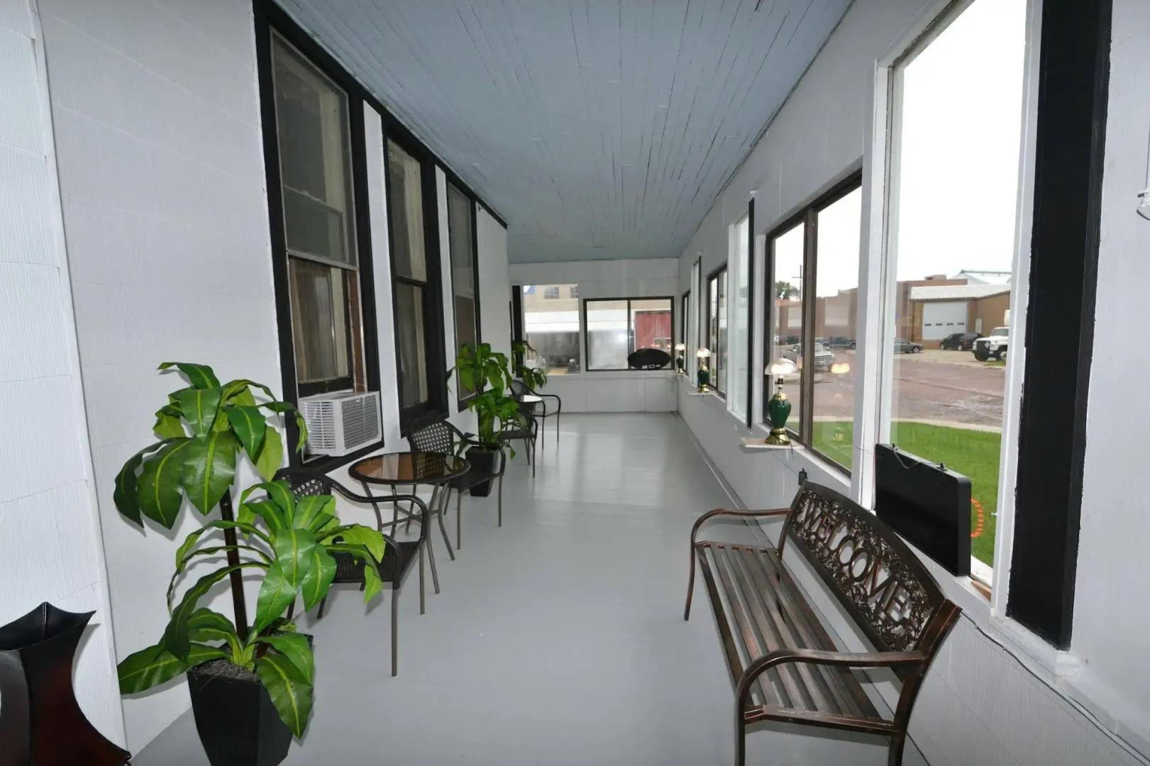 Perfect Stay Inn & Suites