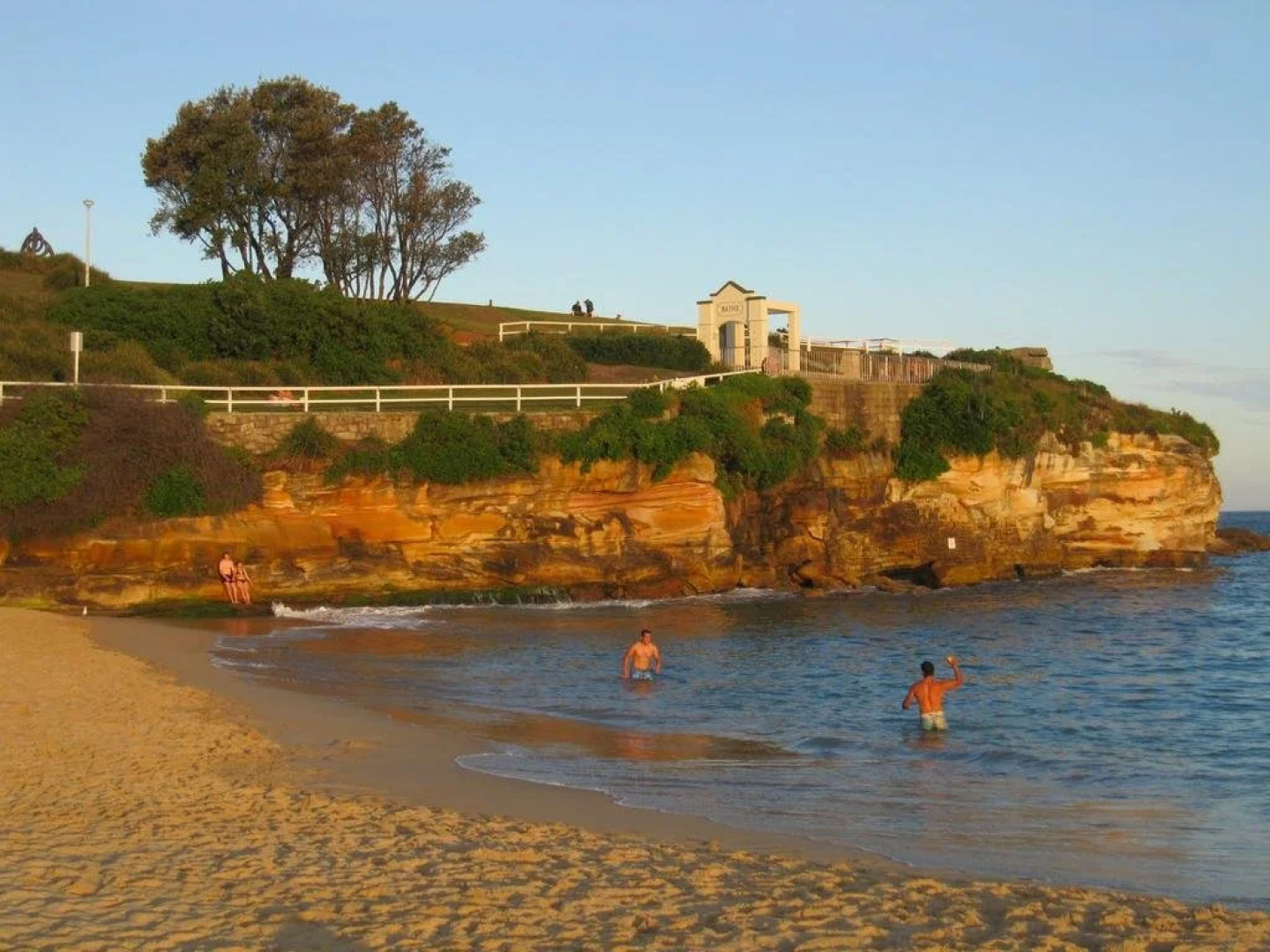 Coogee Beach House - Hostel