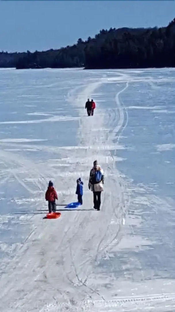 Oakview Lodge & Marina