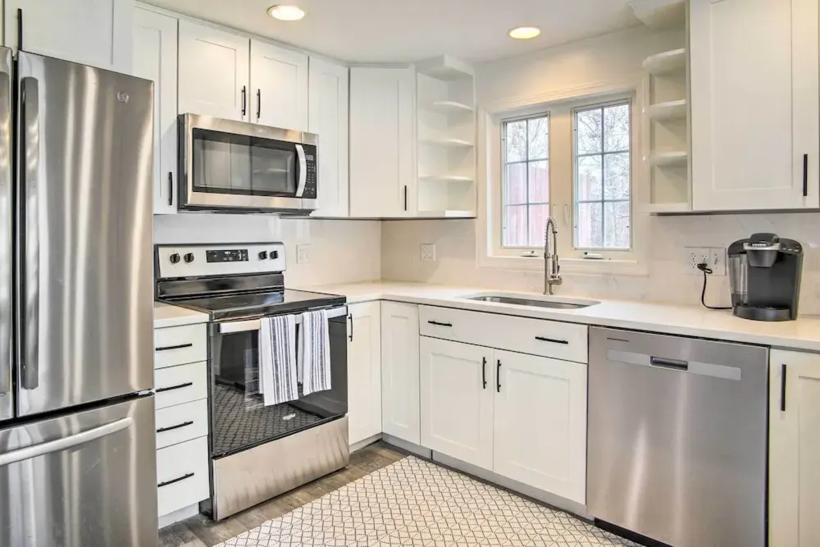 Cozy Edgartown Vacation Rental Near Beach!