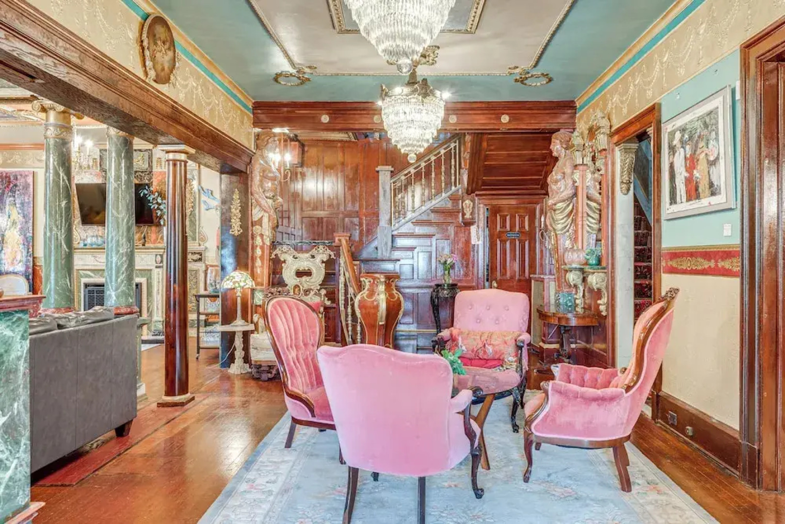 Near Downtown Scranton: Getaway w/ Patio