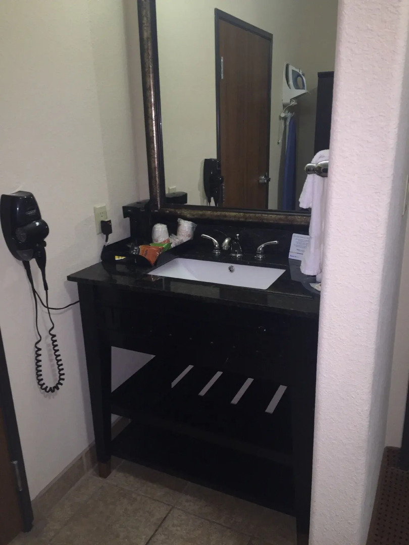 Comfort Inn And Suites Alvarado