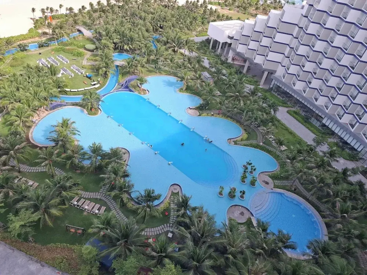 Spring home Arena Cam Ranh