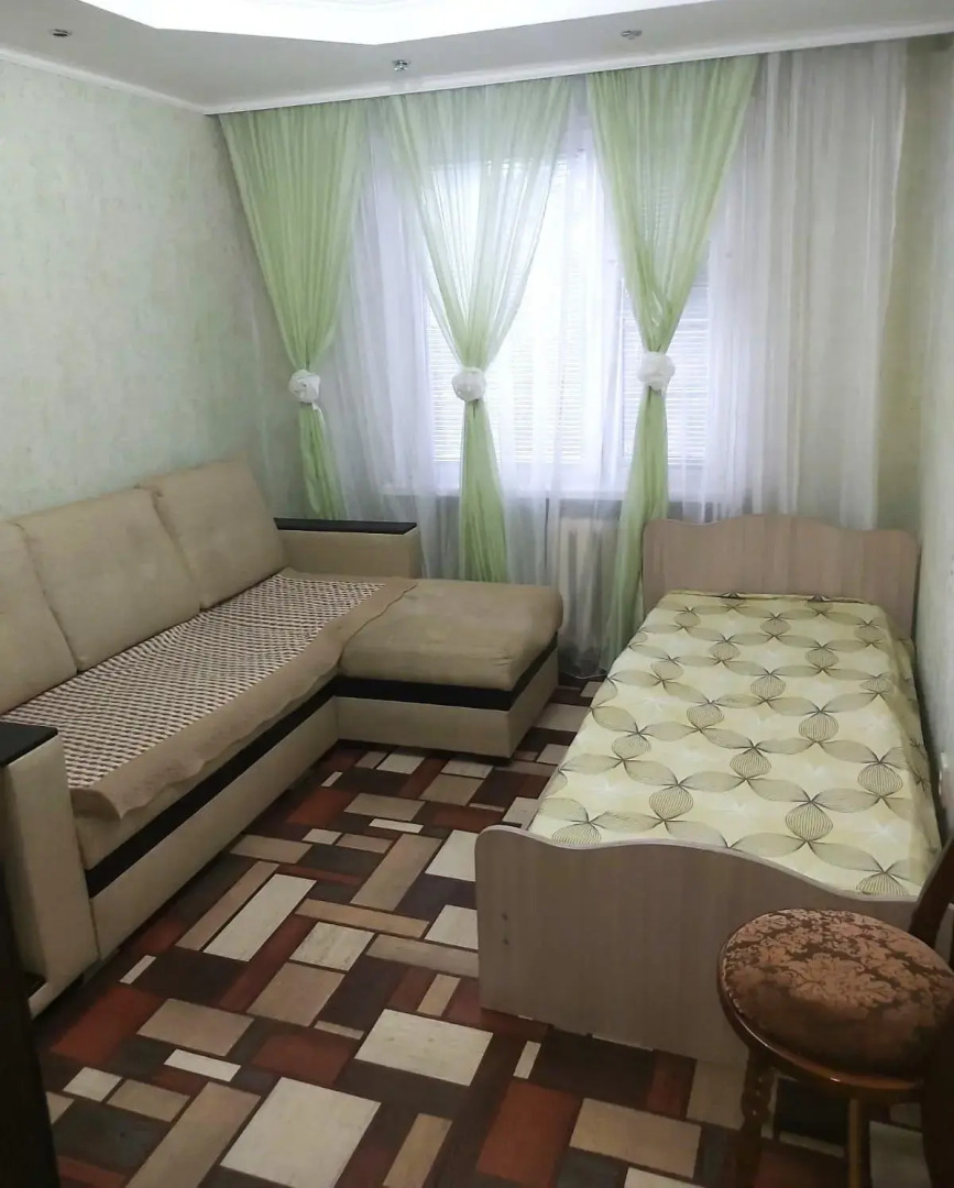 Апартаменты на улице Бызова 24