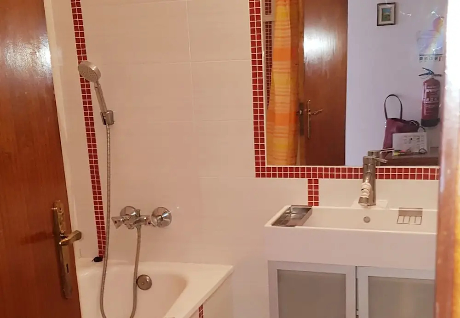 Beautiful Apt in Vila Rosa by Rental4all