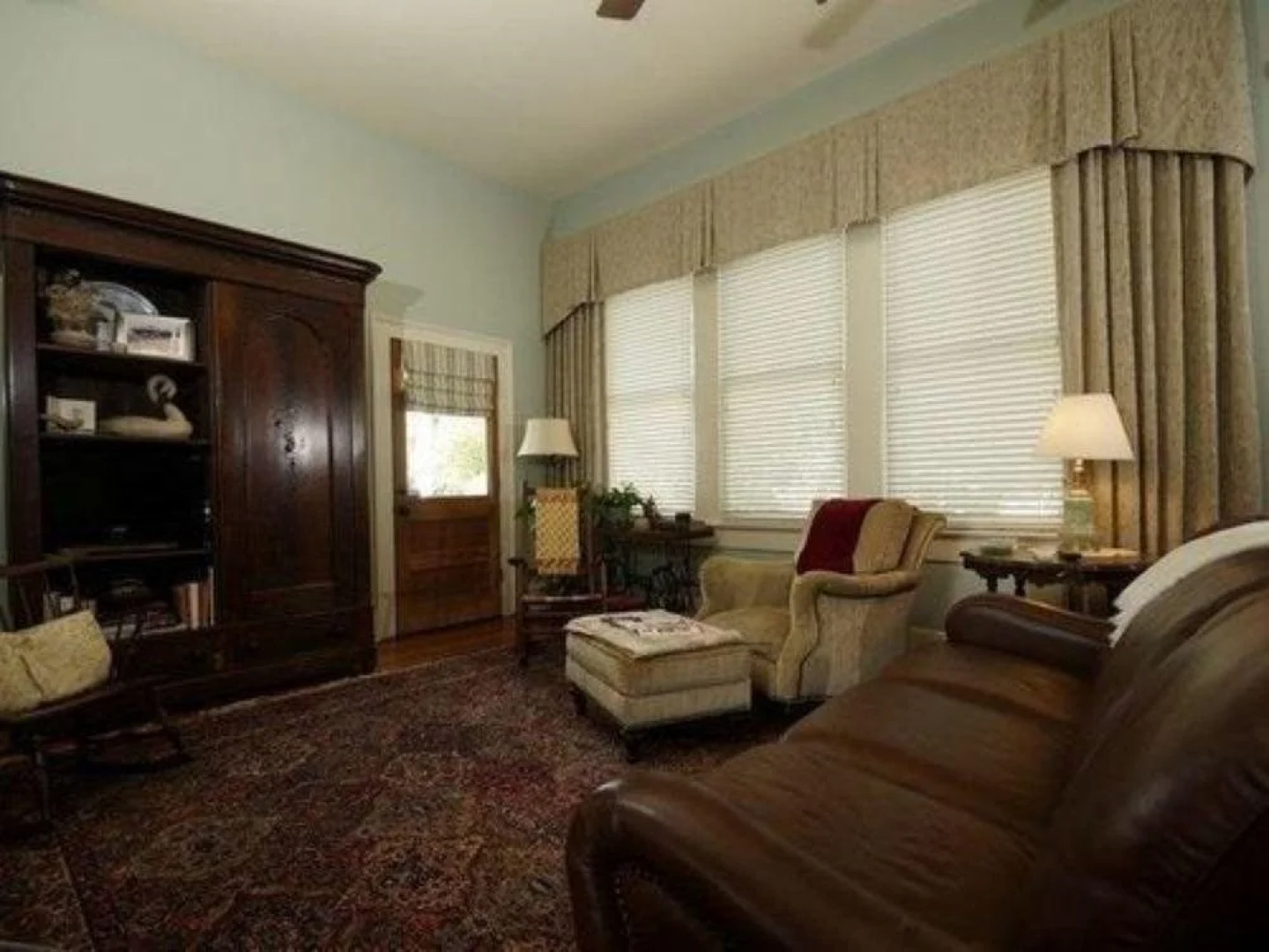 Aunt Dot's Luxurious Beachfront B&B