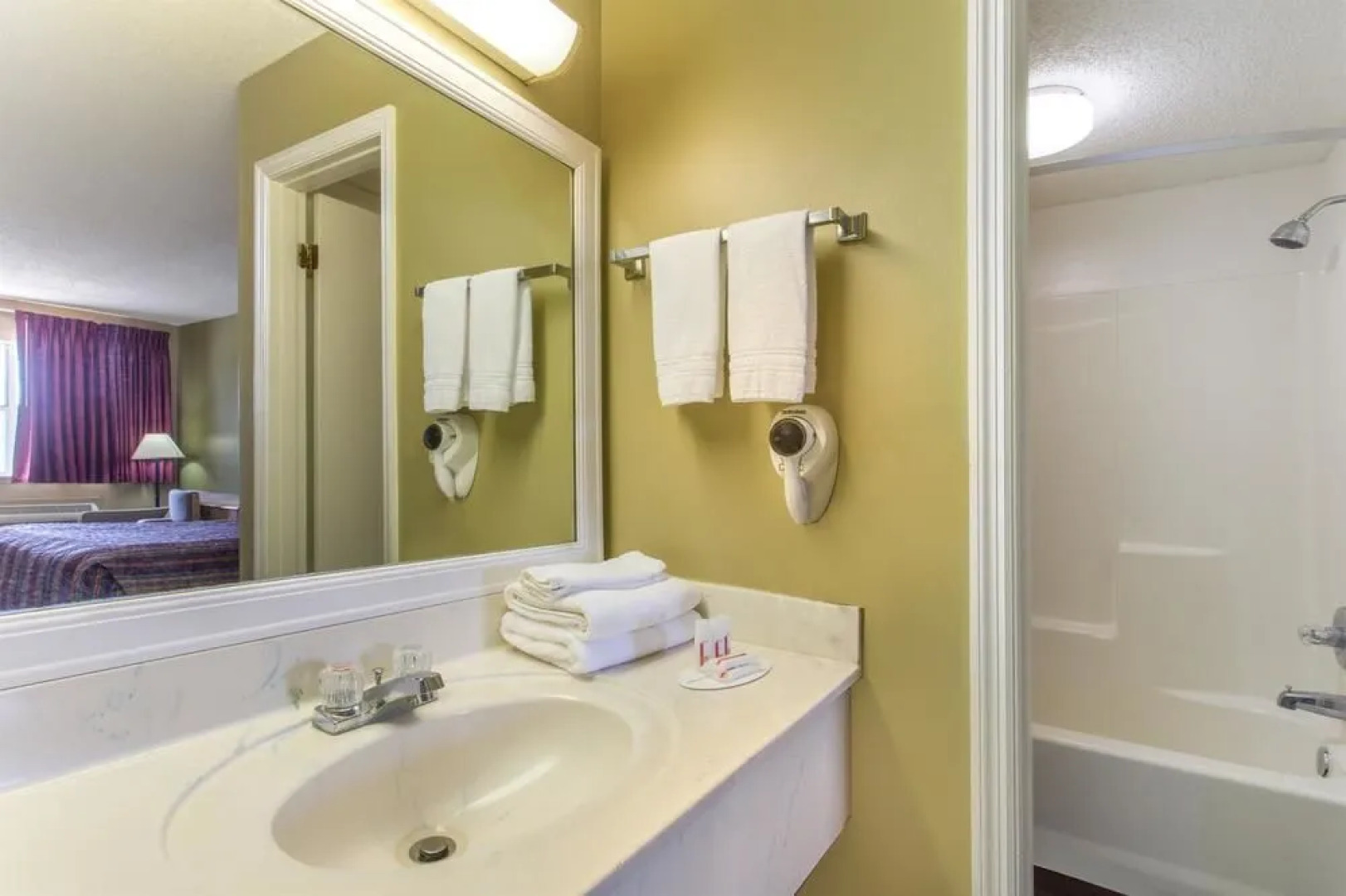 Super 8 Motel - Monticello