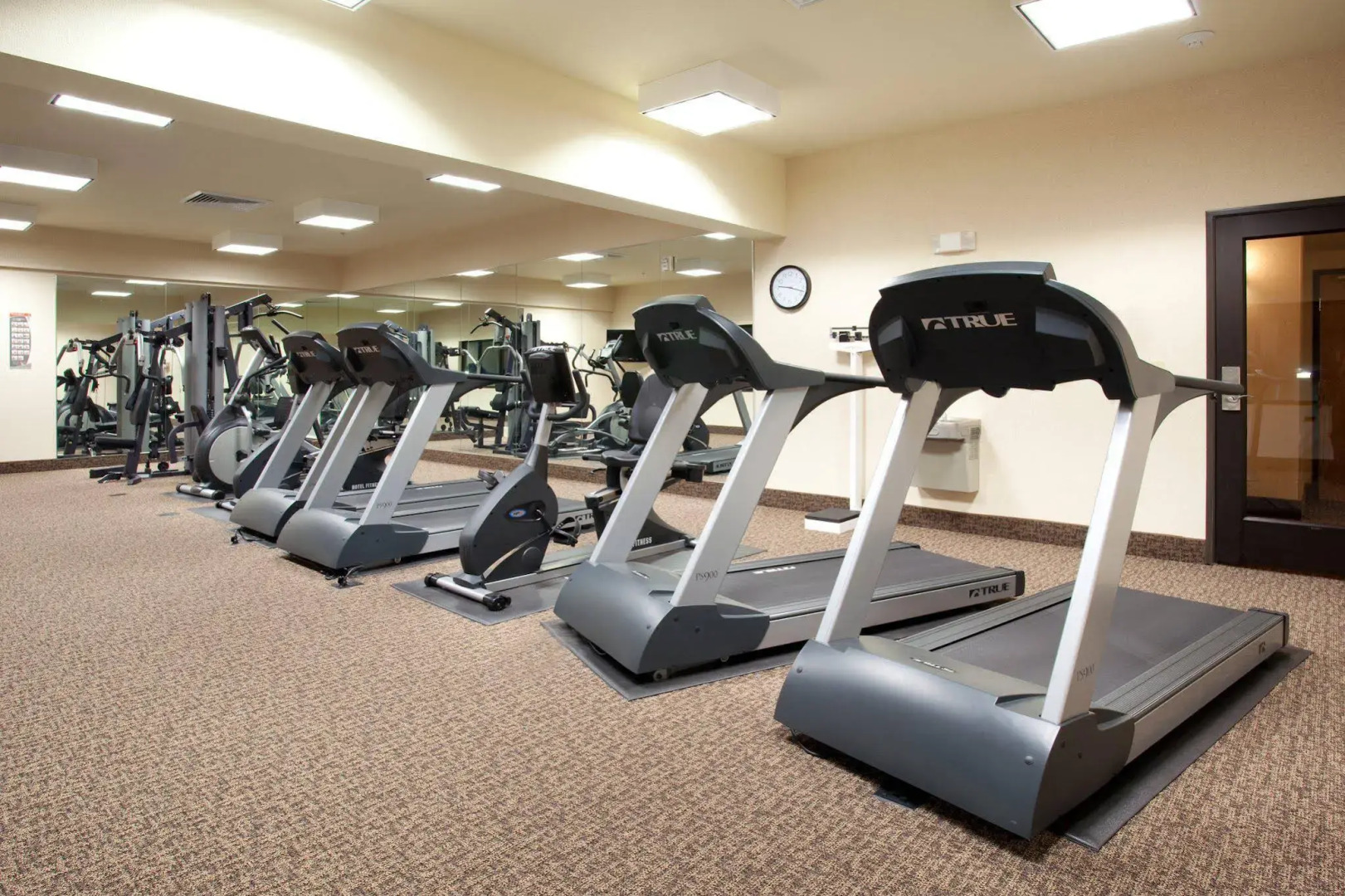 Holiday Inn Express Hotel and Suites West Valley by IHG