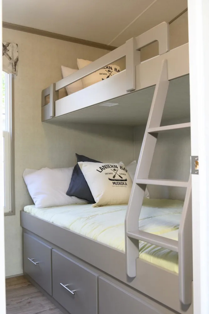 Great Blue Resorts - Lantern Bay Resort