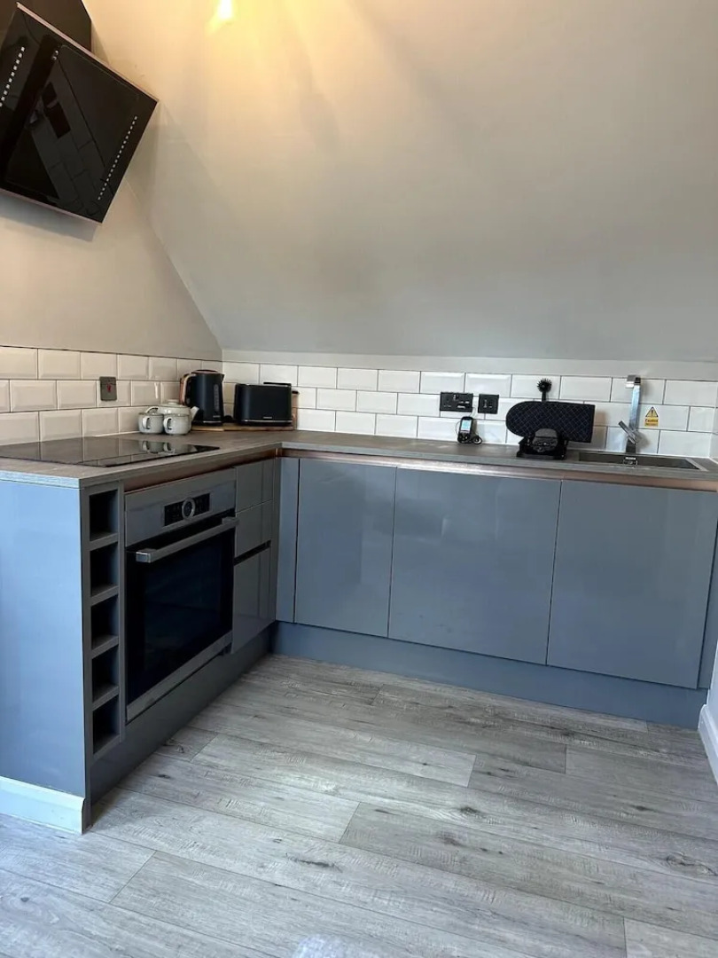 Remarkable 1-bed Apartment in Glastonbury