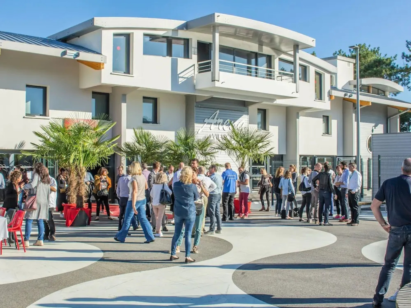 Cozy Mobile Home With Covered Terrace on a Luxury Campsite