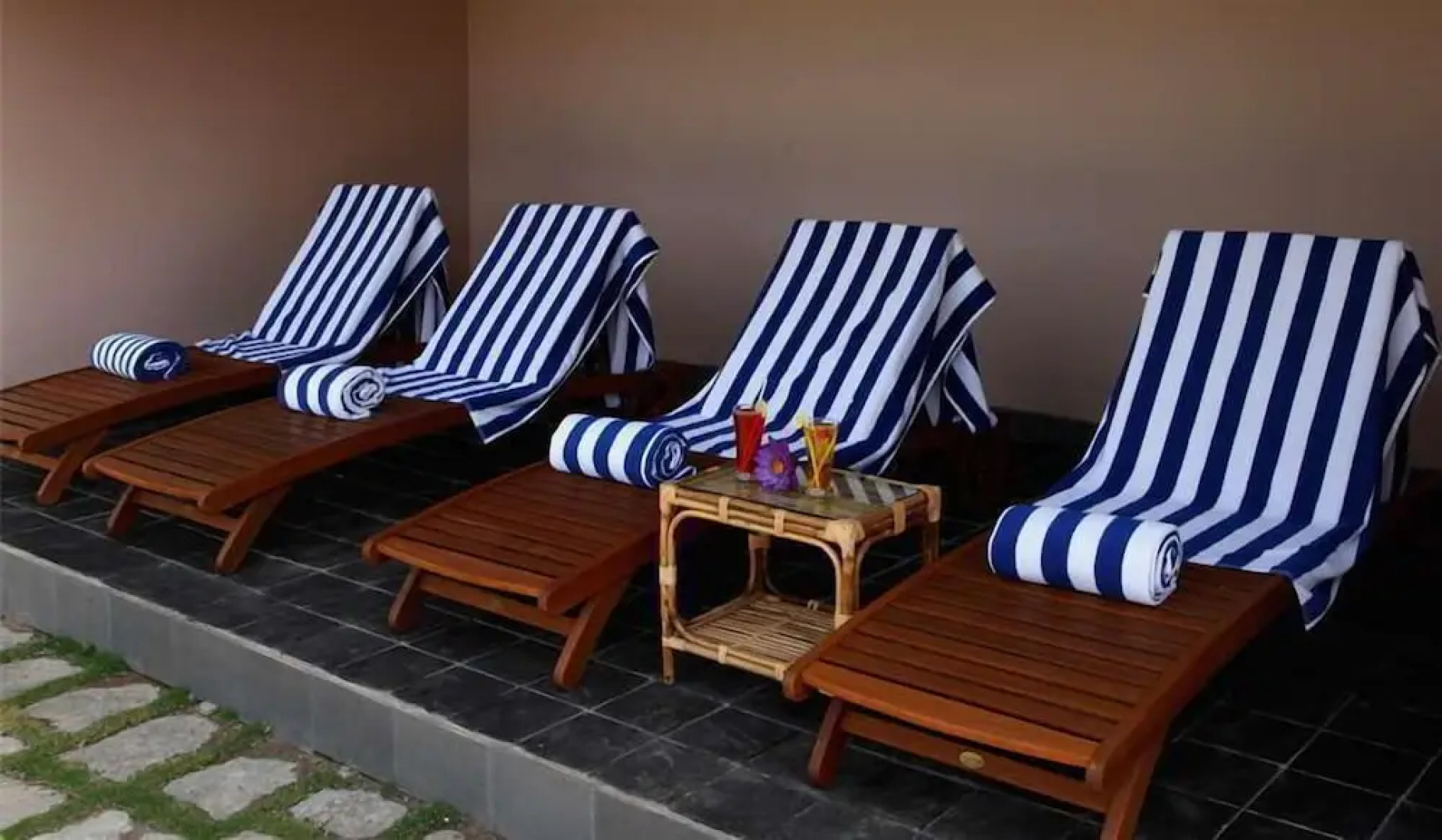 Hill Tree Inn Luxury Resort & Spa