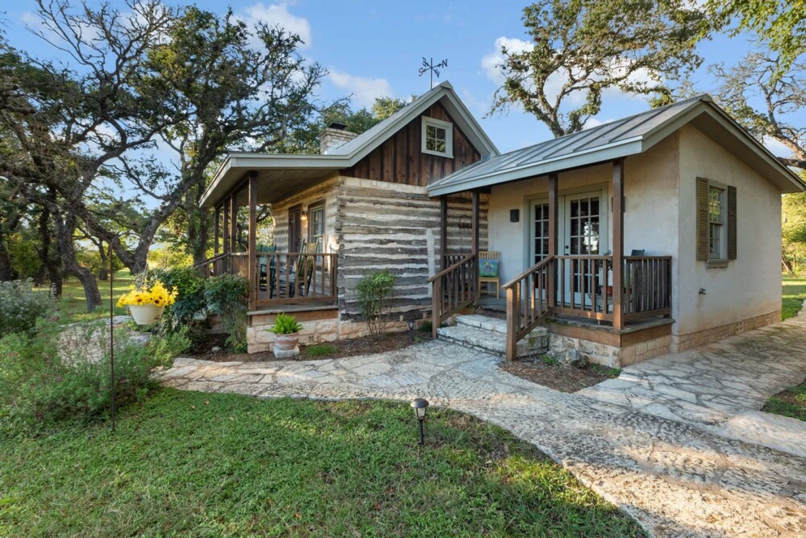 Chula Vista 1 Bedroom Cabin by RedAwning