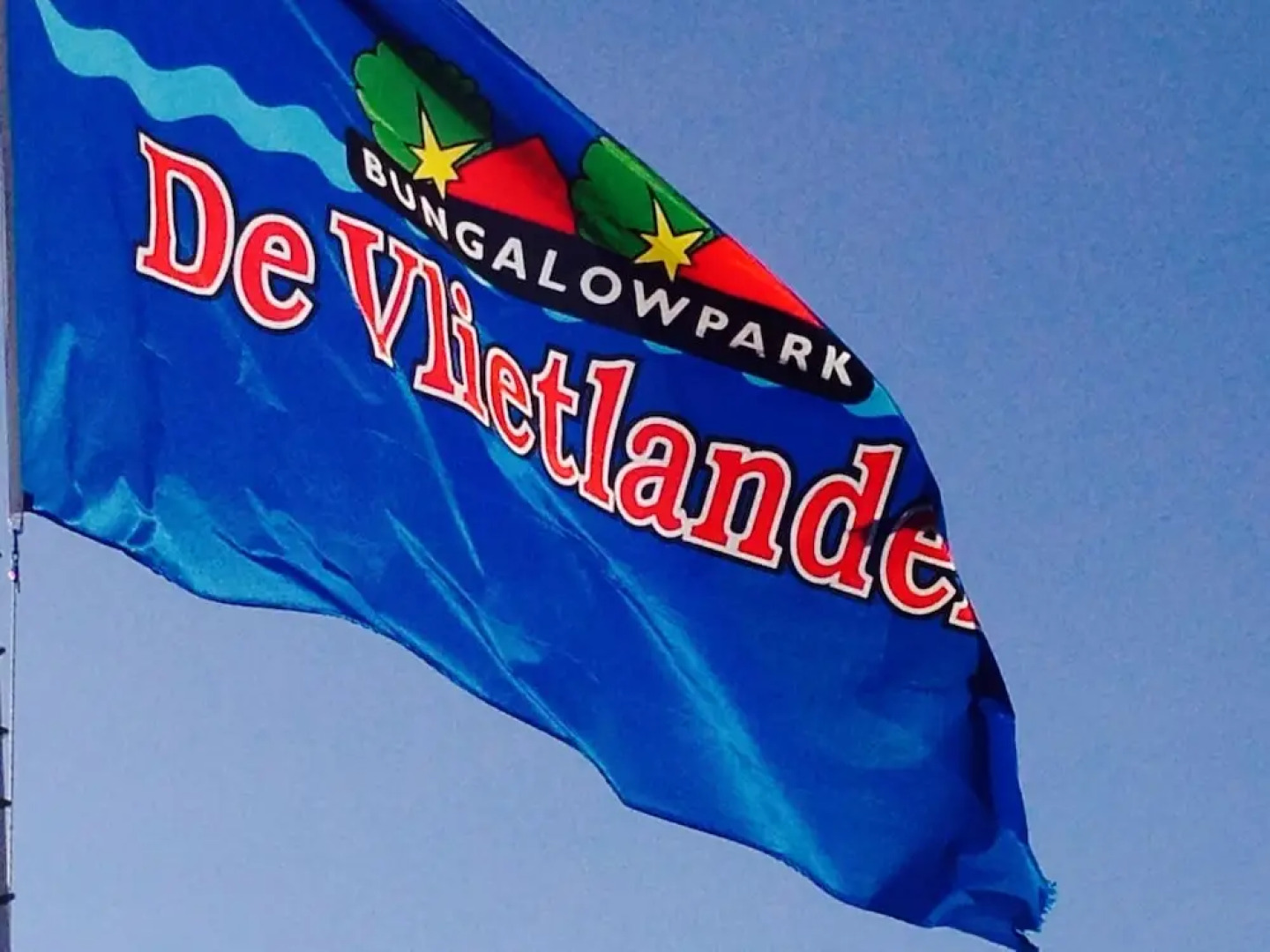 Tidy Bungalow With Dishwasher, Close to the Water