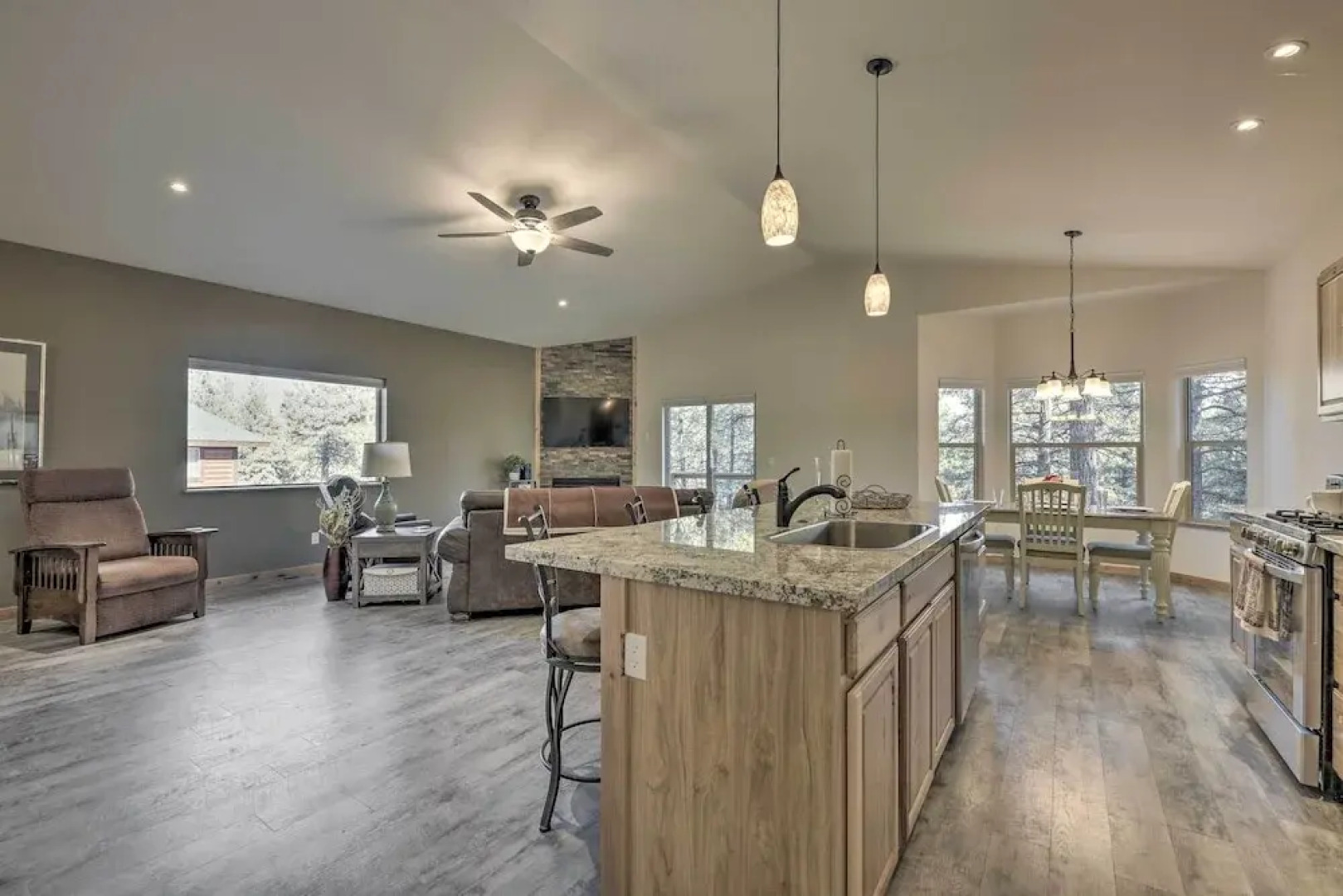 Pagosa Springs Retreat ~ 6 Miles to Hot Springs!