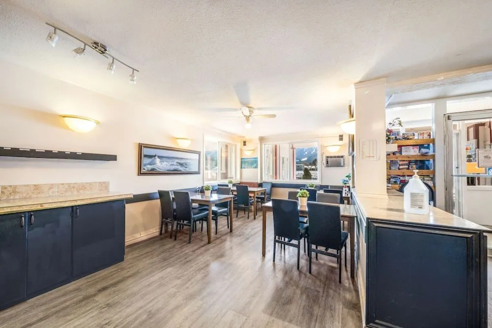 Revelstoke Gateway Inn