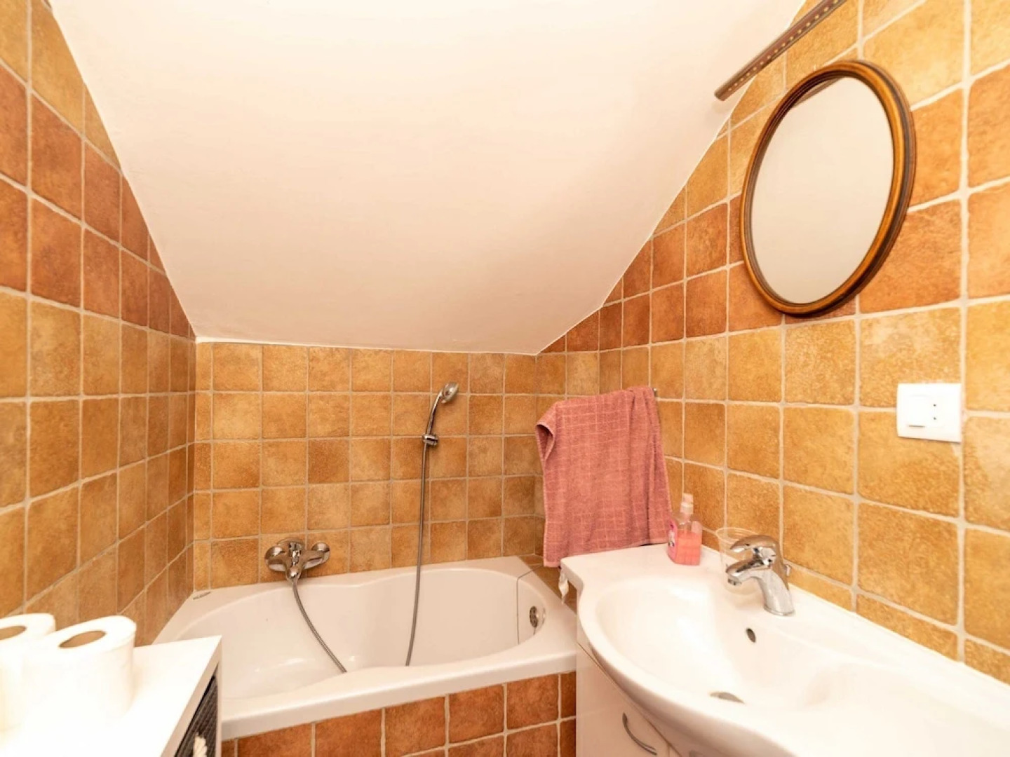 San Vinogradara - One Bedroom Holiday Home With Hot Tube