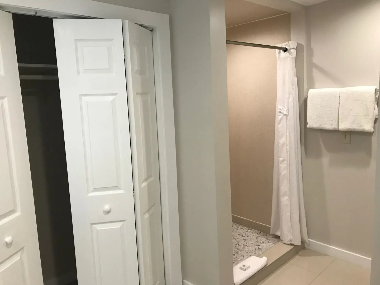 HOM Hotel Gainesville, SureStay Collection by Best Western