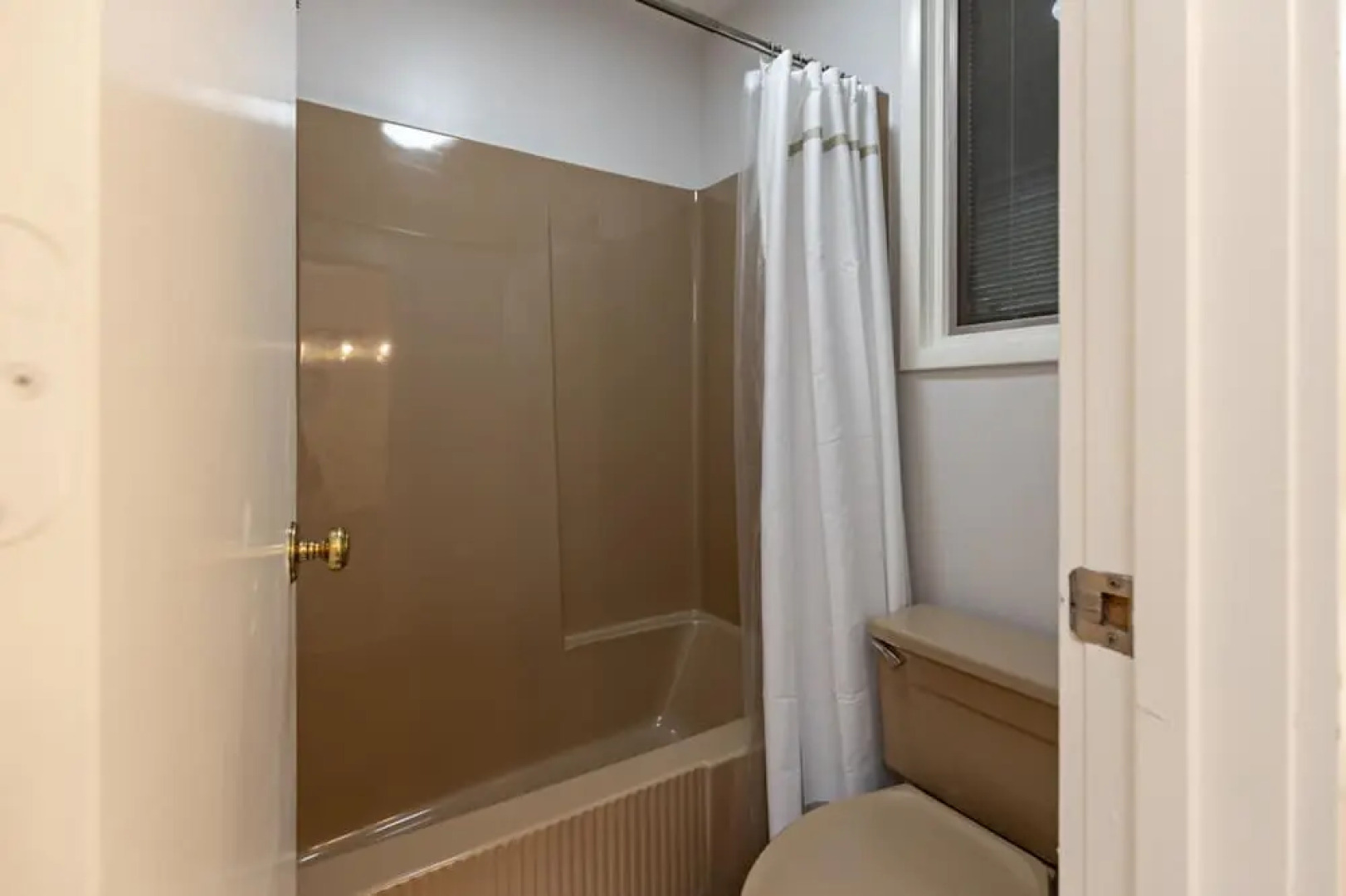 Ski-in out Mountain Home-jacuzzi Sauna Wintergreen