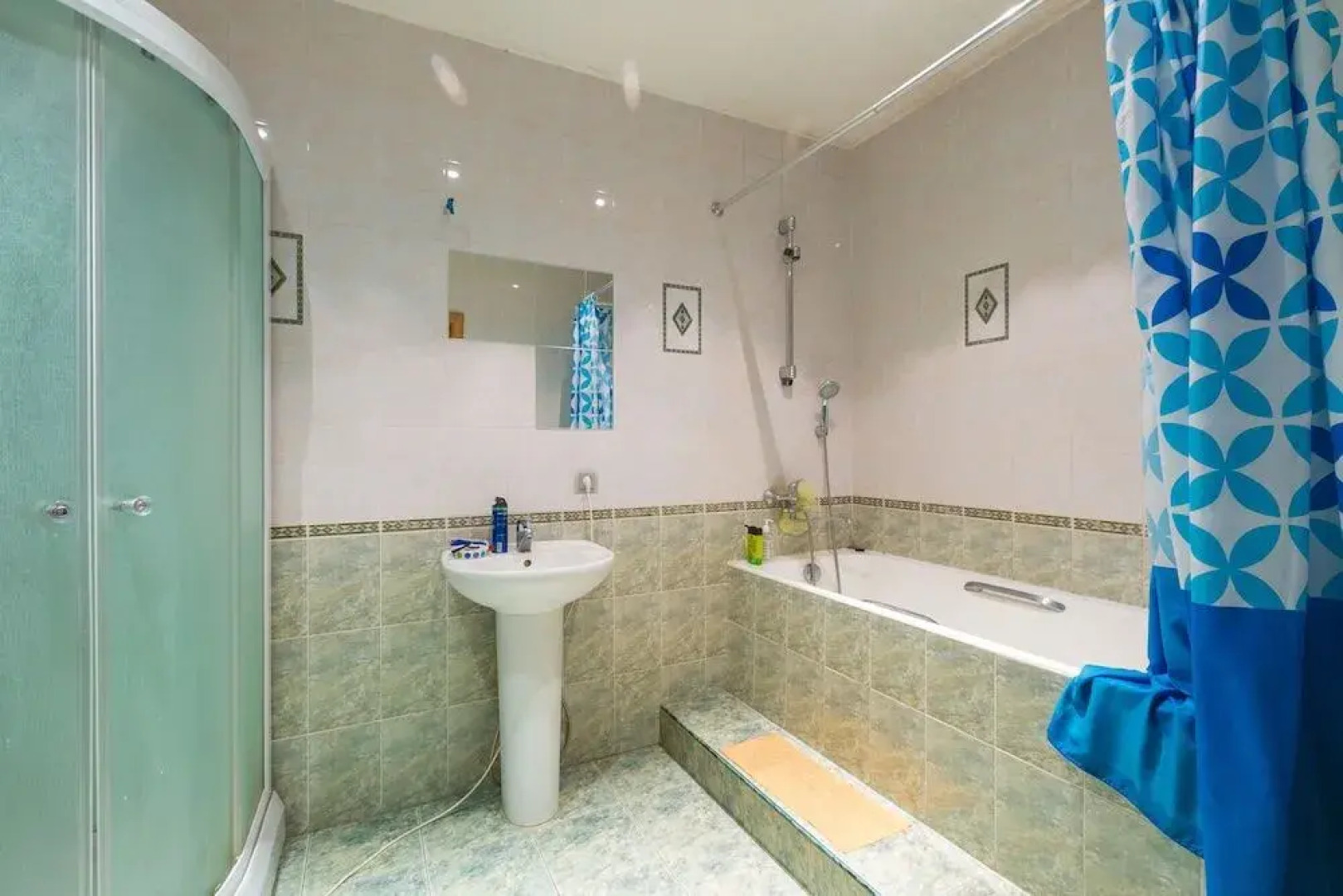 Stop House Хостел