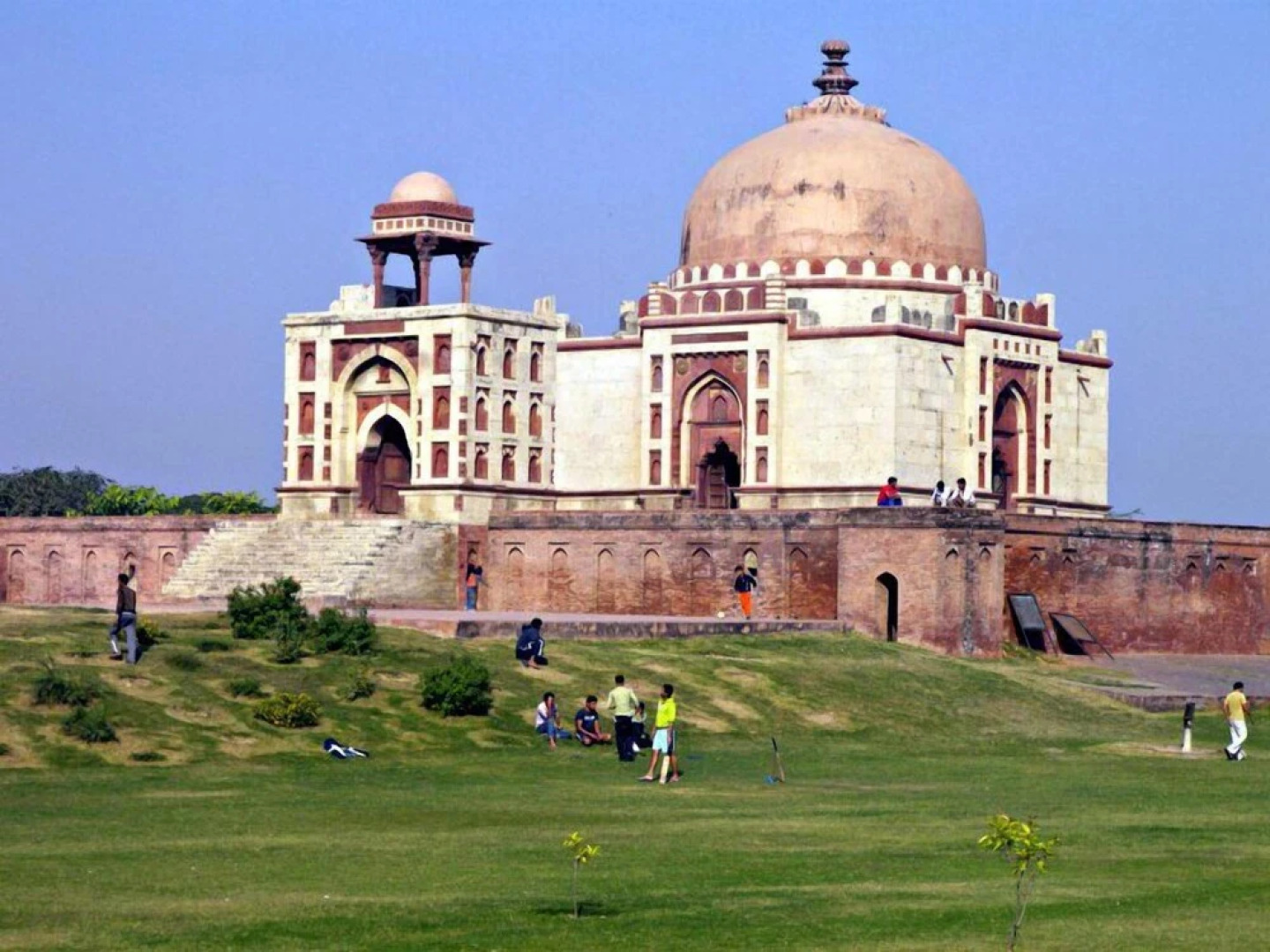 Hotel Lotus Paradise