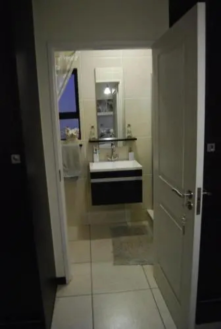 Strelitzia Apartment